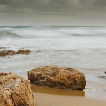 playa y rocas