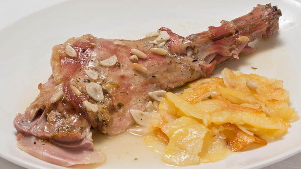 Paletilla de cabrito al horno